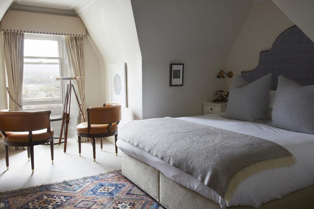 The Roseate Edinburgh - Small Luxury Hotels Of The World Exterior photo A bedroom at the hotel