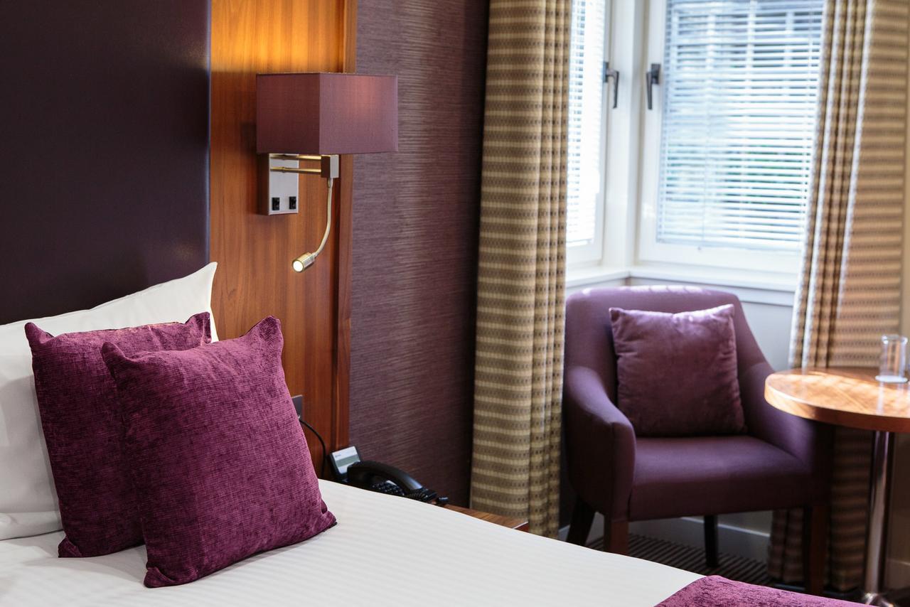 The Roseate Edinburgh - Small Luxury Hotels Of The World Exterior photo A room at the hotel