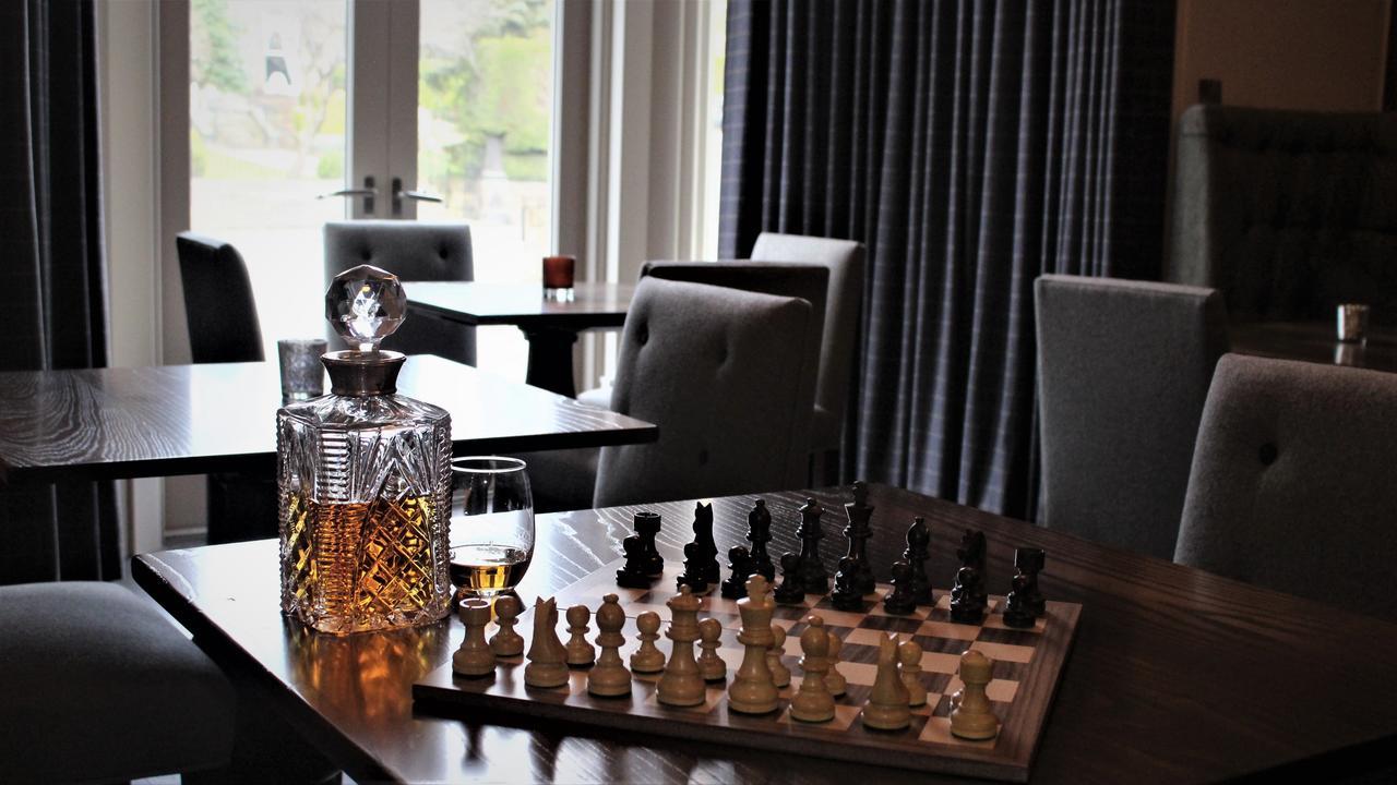 The Roseate Edinburgh - Small Luxury Hotels Of The World Exterior photo A chess set