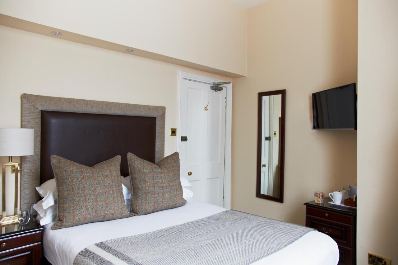 The Roseate Edinburgh - Small Luxury Hotels Of The World Exterior photo A bedroom at the hotel